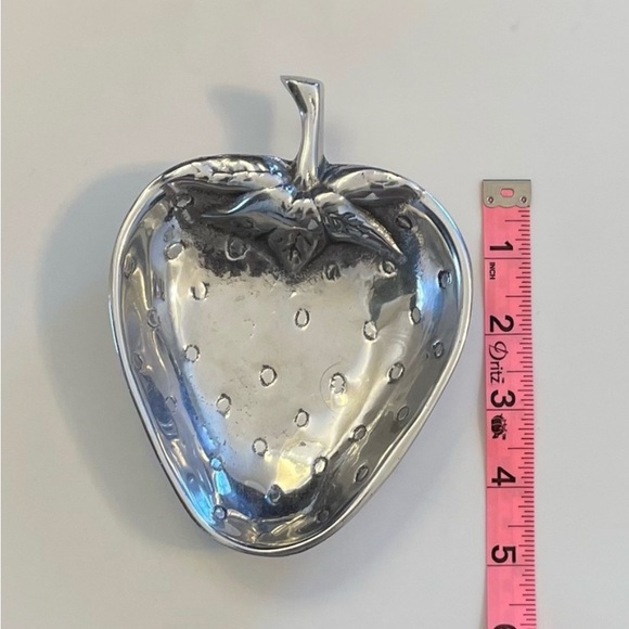 Strawberry Keys or Change Bowl - Picture 3 of 3